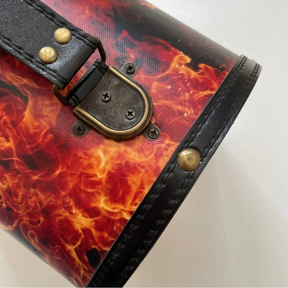 The Hunger Games Mockingjay Treasure Box Storage Chest Collector’s Item - Picture 9 of 15